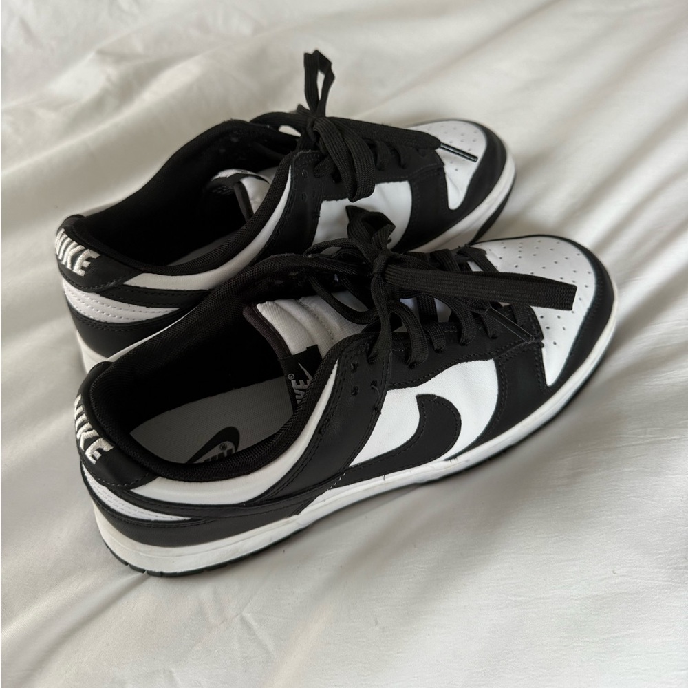 Nike Panda Dunks